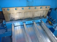 機械、機械を形作る鋼鉄Deckingの床ロールを形作る12m/Min金属板ロール